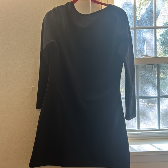 Pretty black shift dress with flower design. BNWT. - Picture 4 of 4